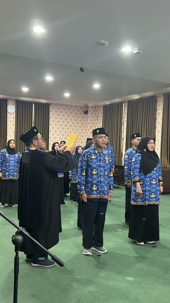 UIN Raden Mas Said Surakarta Lantik Pejabat Fungsional Melalui Perpindahan Jabatan