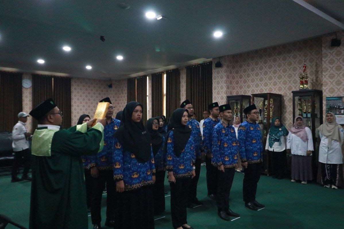 14 PNS UIN Raden Mas Said Surakarta Resmi Dilantik Pertama Kali dalam Jabatan Fungsional